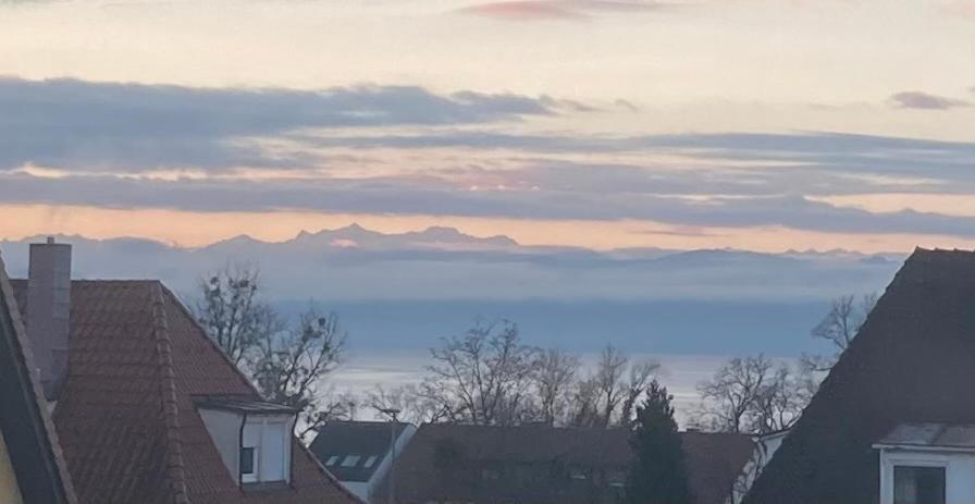 Traumhafte Ferienwohnung Mit See Und Bergsicht Friedrichshafen Luaran gambar