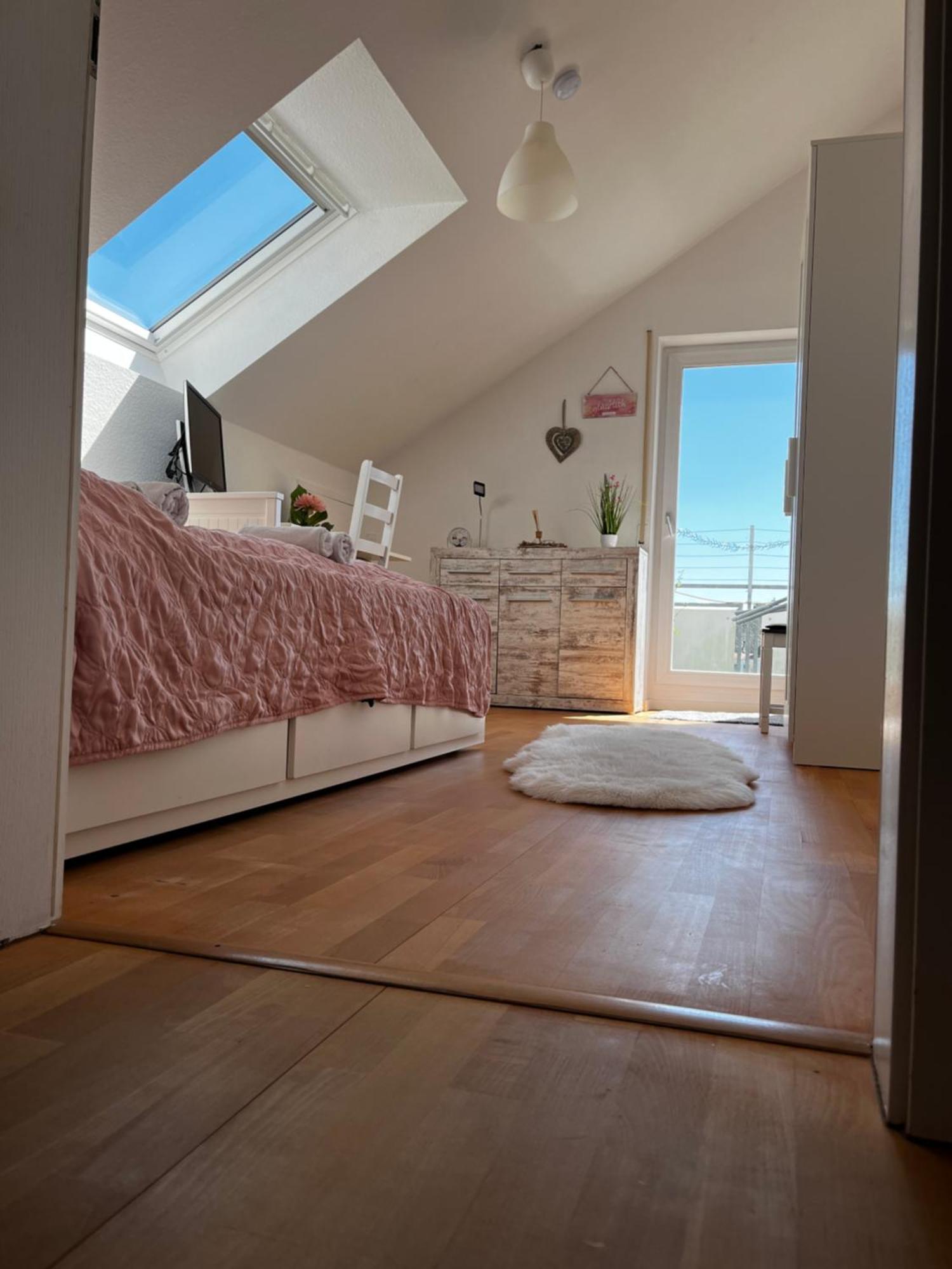 Traumhafte Ferienwohnung Mit See Und Bergsicht Friedrichshafen Luaran gambar