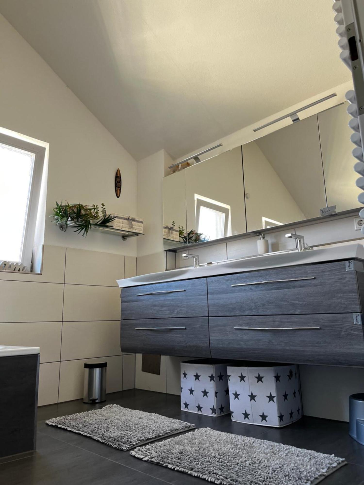 Traumhafte Ferienwohnung Mit See Und Bergsicht Friedrichshafen Luaran gambar